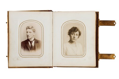 Lot 123 - 4 Carte de Visite Albums