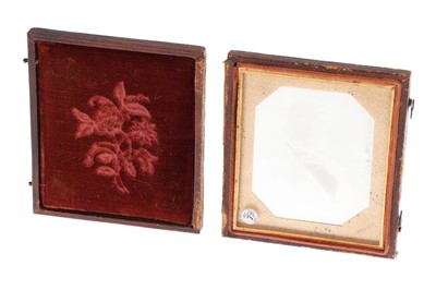 Lot 9 - Sixth plate daguerreotype by Lorenzo G. Chase of Boston