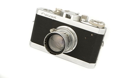 Lot 305 - An INA-Werk Navax Camera