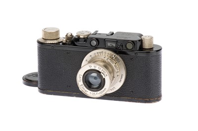 Lot 9 - A Leica II Rangefinder Camera