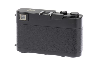 Lot 44 - A Leica CL Rangefinder Camera