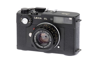 Lot 44 - A Leica CL Rangefinder Camera