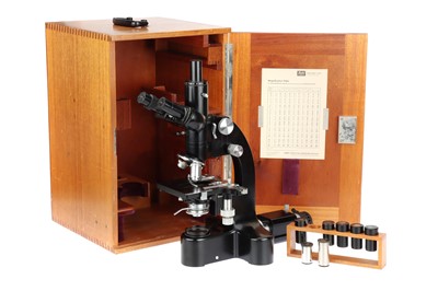 Lot 596 - An Ernst Leitz Wetzlar, Dialux Trinocular Compound Microscope