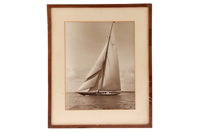 Lot 86 - Photograph of Shamrock V by Beken & Son of Cowes