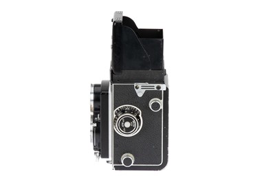 Lot 173 - A Rollei Rolleicord Va Medium Format TLR Camera