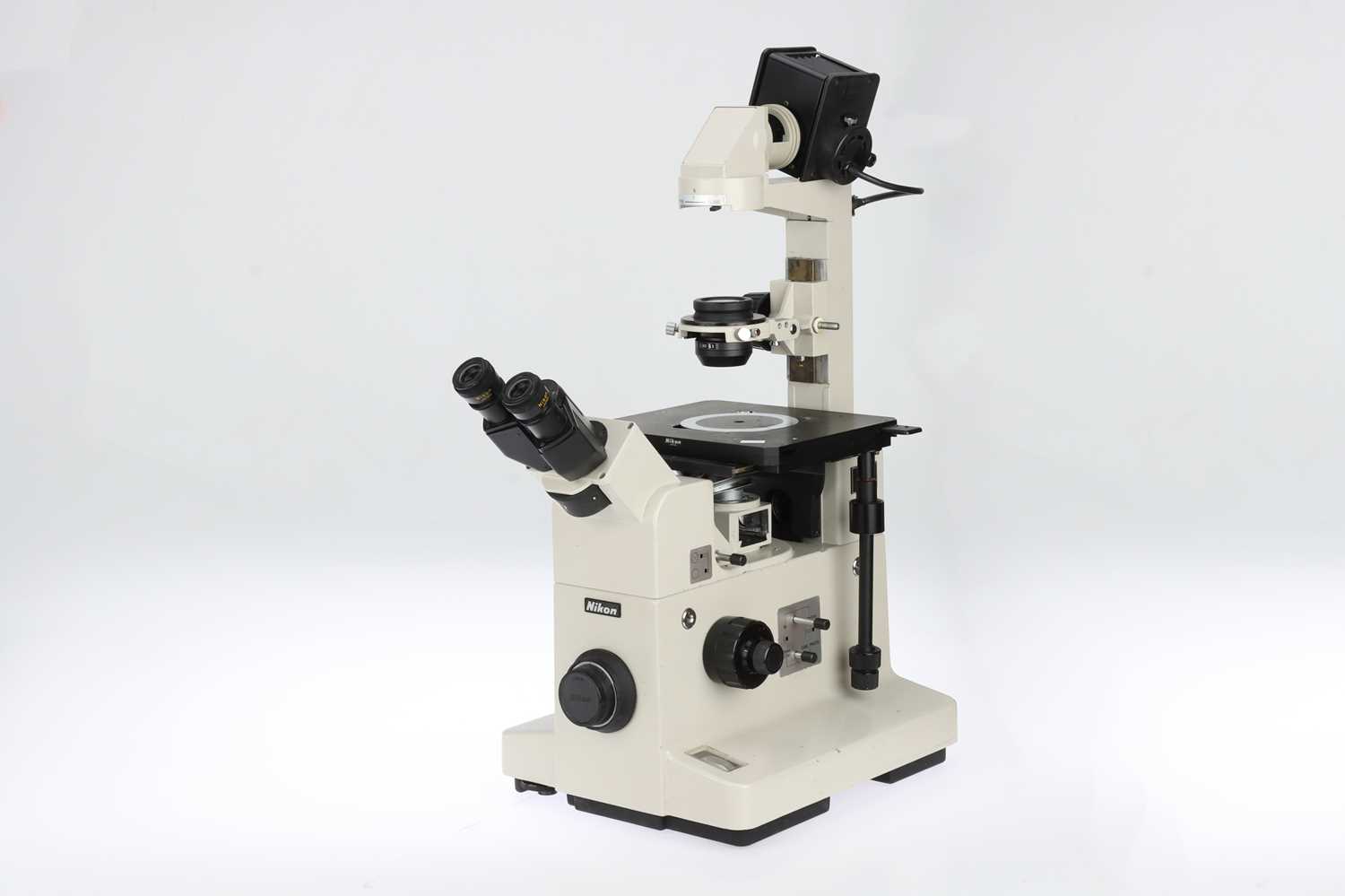 Lot 601 - Nikon Diaphot Binocular Microscope