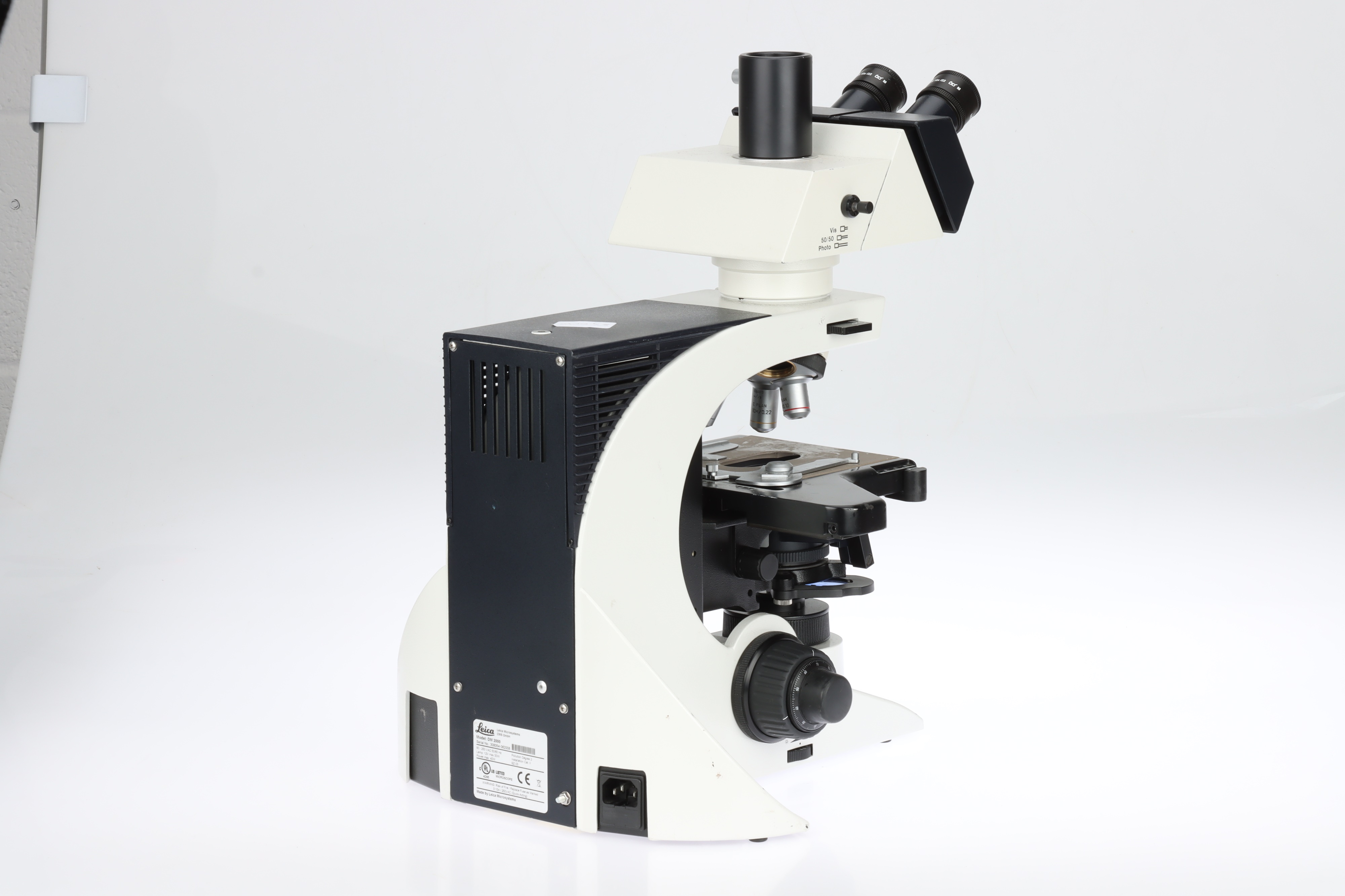Lot 608 Leica DM2000 Trinocular Microscope,