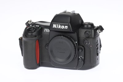 Lot 87 - A Nikon F100 35mm SLR Camera