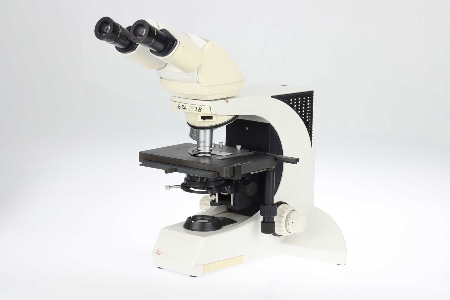 Lot 600 - Leica DMLB Binocular Microscope