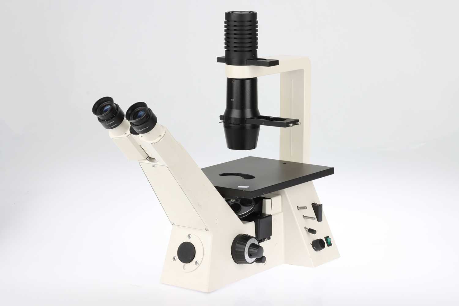 Lot 582 - Inverted Zeiss Axiovert 25 Microscope