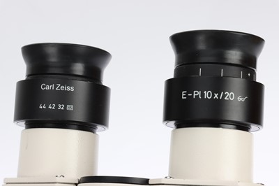 Lot 582 - Inverted Zeiss Axiovert 25 Microscope