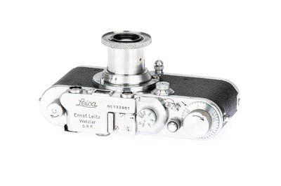 Lot 10 - A Leica IIIc 'Bright Chrome' Rangefinder Camera