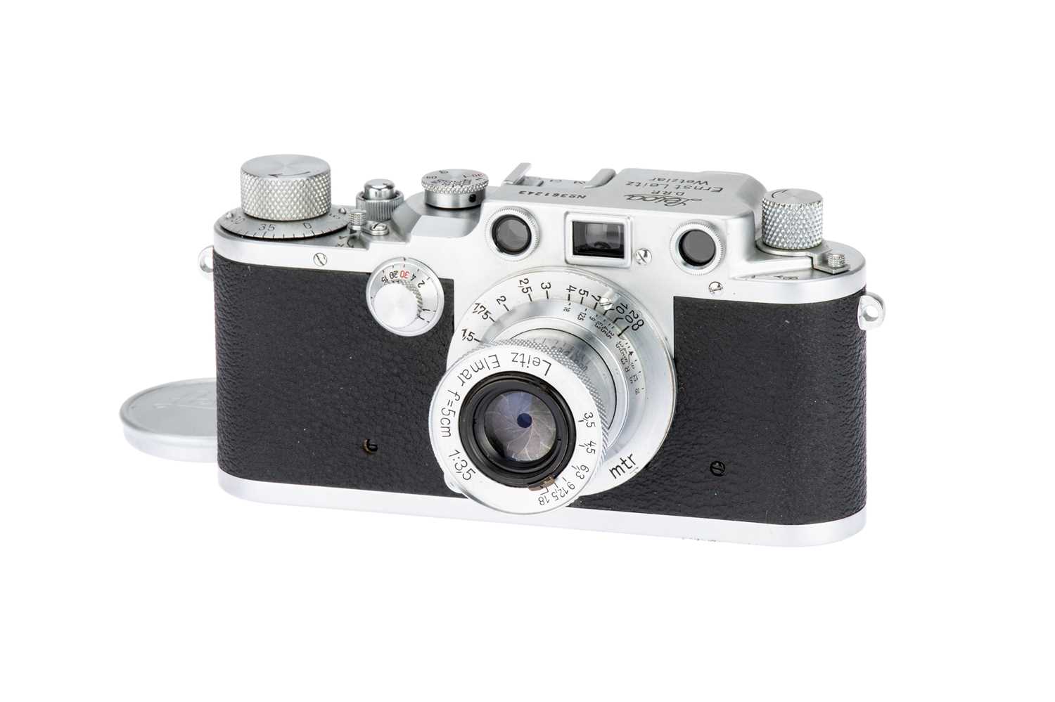 Lot 15 - A Leica IIIc Rangefinder Camera
