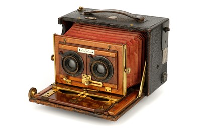 Lot 331 - A J. Lizars Challenge Stereo Camera