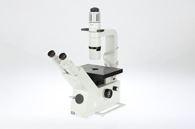 Lot 588 - Zeiss Inverted Binocular Microscope With Planachromat Objectives