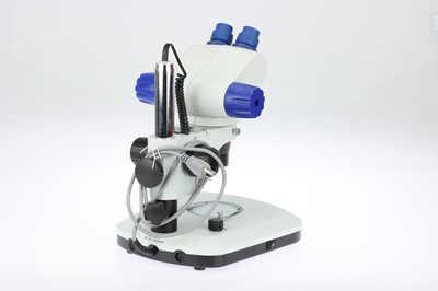 Lot 584 - A Zeiss AmScope Binocular Zoom Microscope & Boom Arm