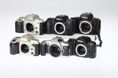 Lot 322 - A Mixed Selection of Cameras