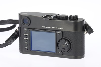 Lot 1 - A Leica M8 Digital Rangefinder Camera