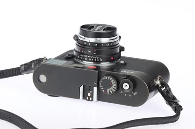 Lot 1 - A Leica M8 Digital Rangefinder Camera