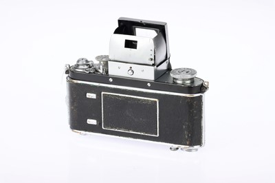 Lot 203 - * An Ihagee Kine Exakta Camera