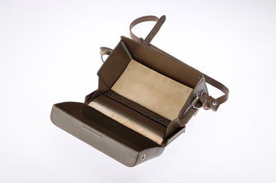 Lot 26 - * A Leica Outfit Case