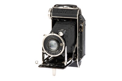 Lot 394 - A Beier Rifax Medium Format Folding Rangefinder Camera