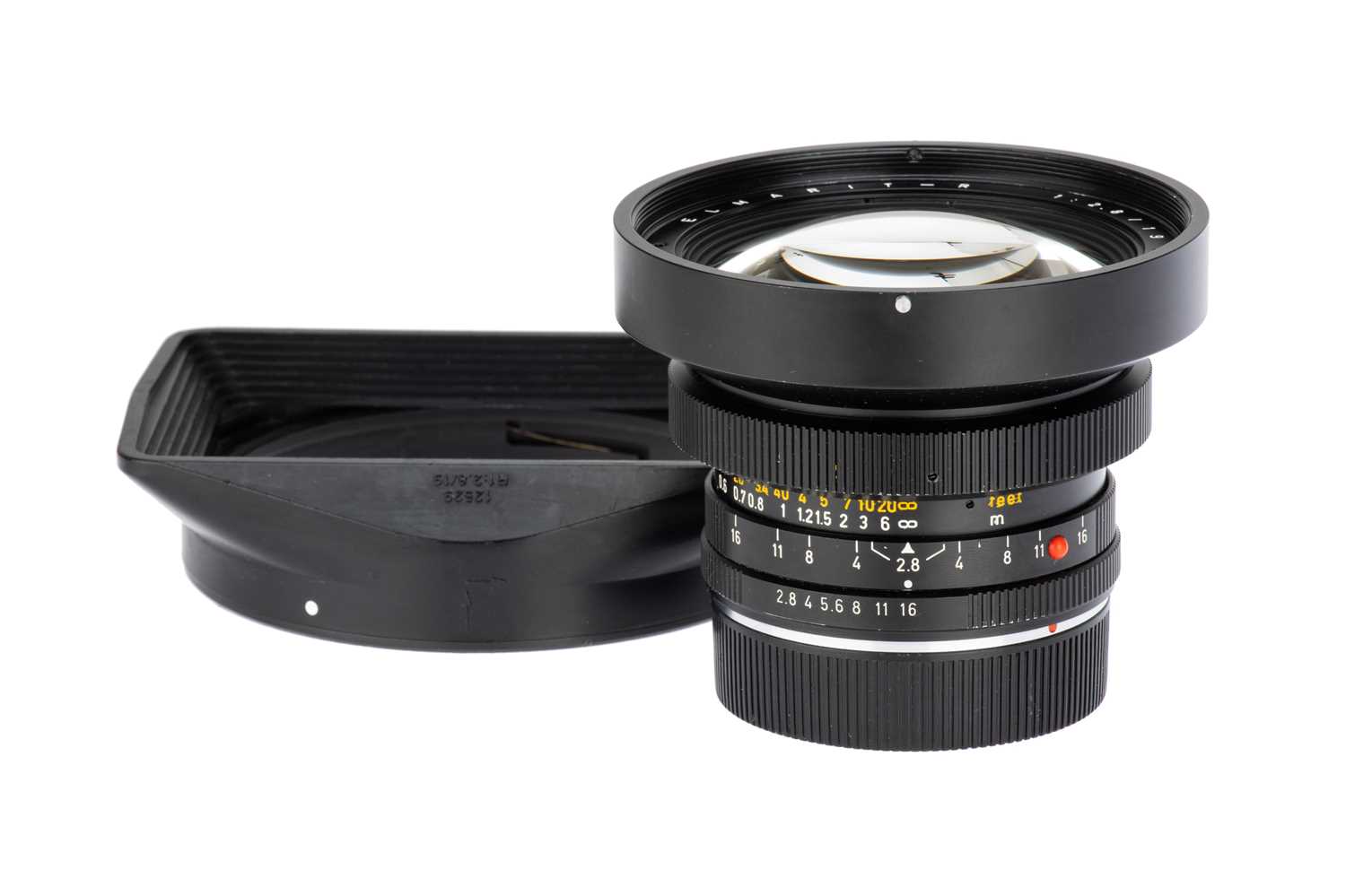 Lot 62 - A Leitz Elmarit-R f/2.8 19mm Lens