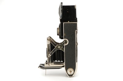 Lot 343 - A Zeh Zeca-Flex Folding TLR Camera