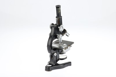 Lot 715 - A Leitz Microscope