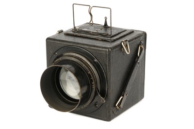 Lot 349 - An Ihagee Night Reflex Camera