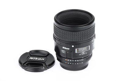 Lot 396 - A Nikon AF Micro Nikkor f/2.8 D 60mm Lens