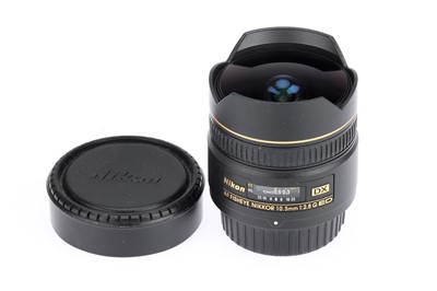 Lot 400 - A Nikon AF DX Fisheye Nikkor f/2.8 G ED 10.5mm