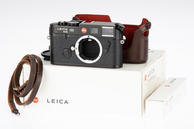 Lot 1A - A Leica M6 TTL 0.85 35mm Rangefinder Camera
