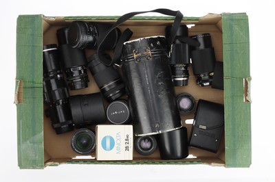 Lot 405 - A Tray of Various SLR Lenses