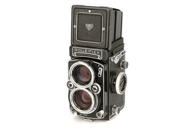 Lot 362 - A Rollei Rolleiflex 2.8 E2 TLR Camera