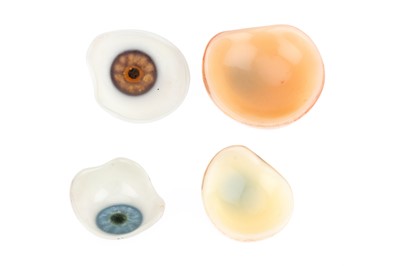 Lot 62 - Collection of 4 Prosthetic Glass Eyes