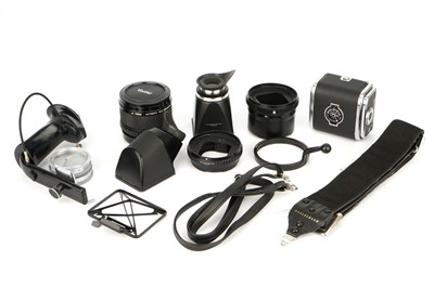 Lot 369 - A Selection of Hasselblad Accessories