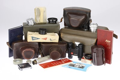 Lot 62 - A Tray of Leica Accessories