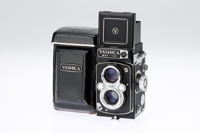 Lot 140 - A Yashica Mat-124 Medium Format TLR Camera