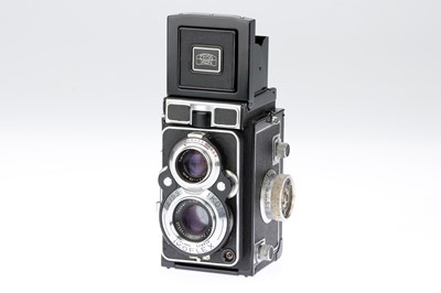 Lot 226 - A Zeiss Ikon Ikoflex Favorit Medium Format TLR Camera