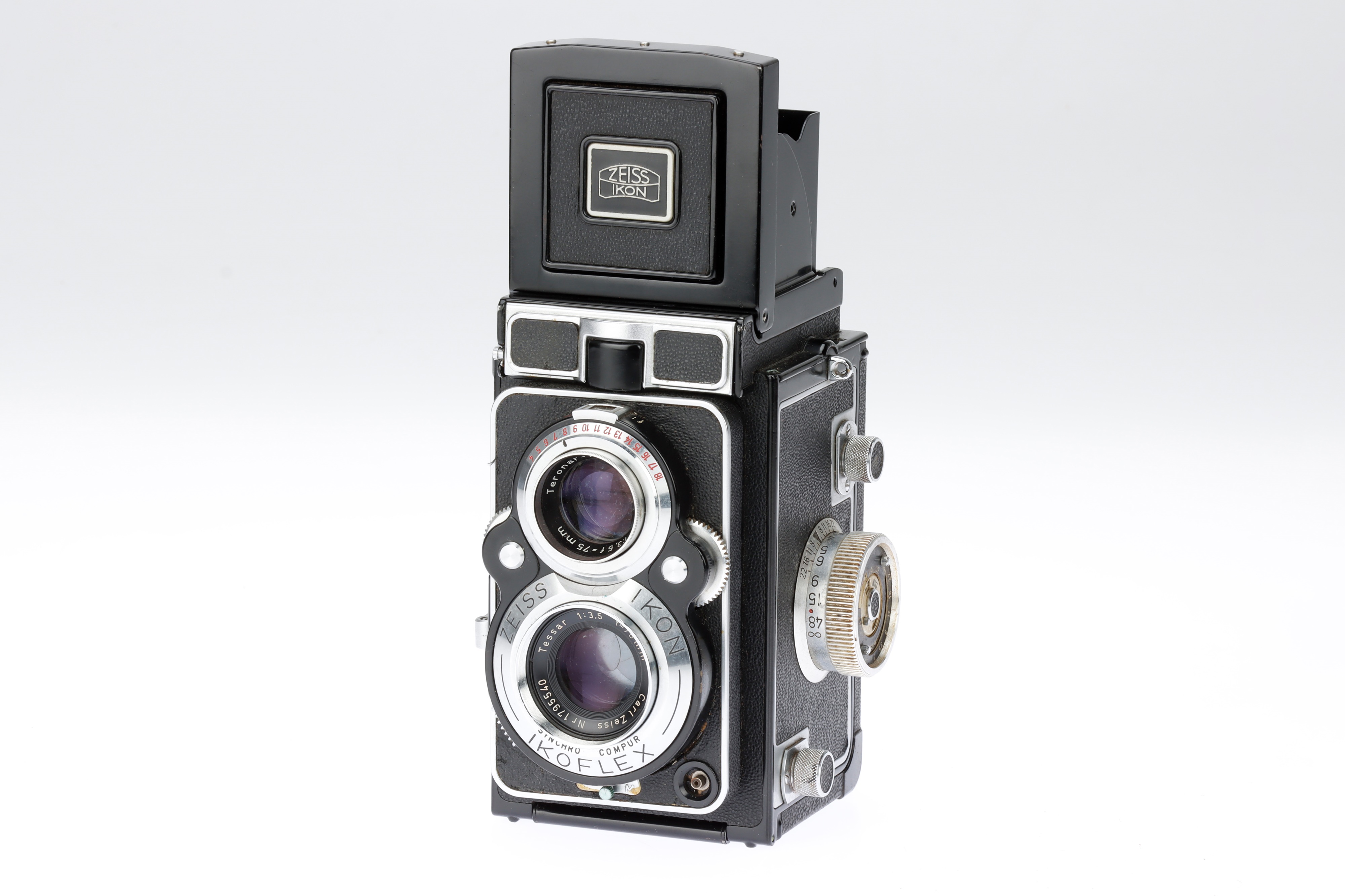 Lot 226 - A Zeiss Ikon Ikoflex Favorit Medium Format