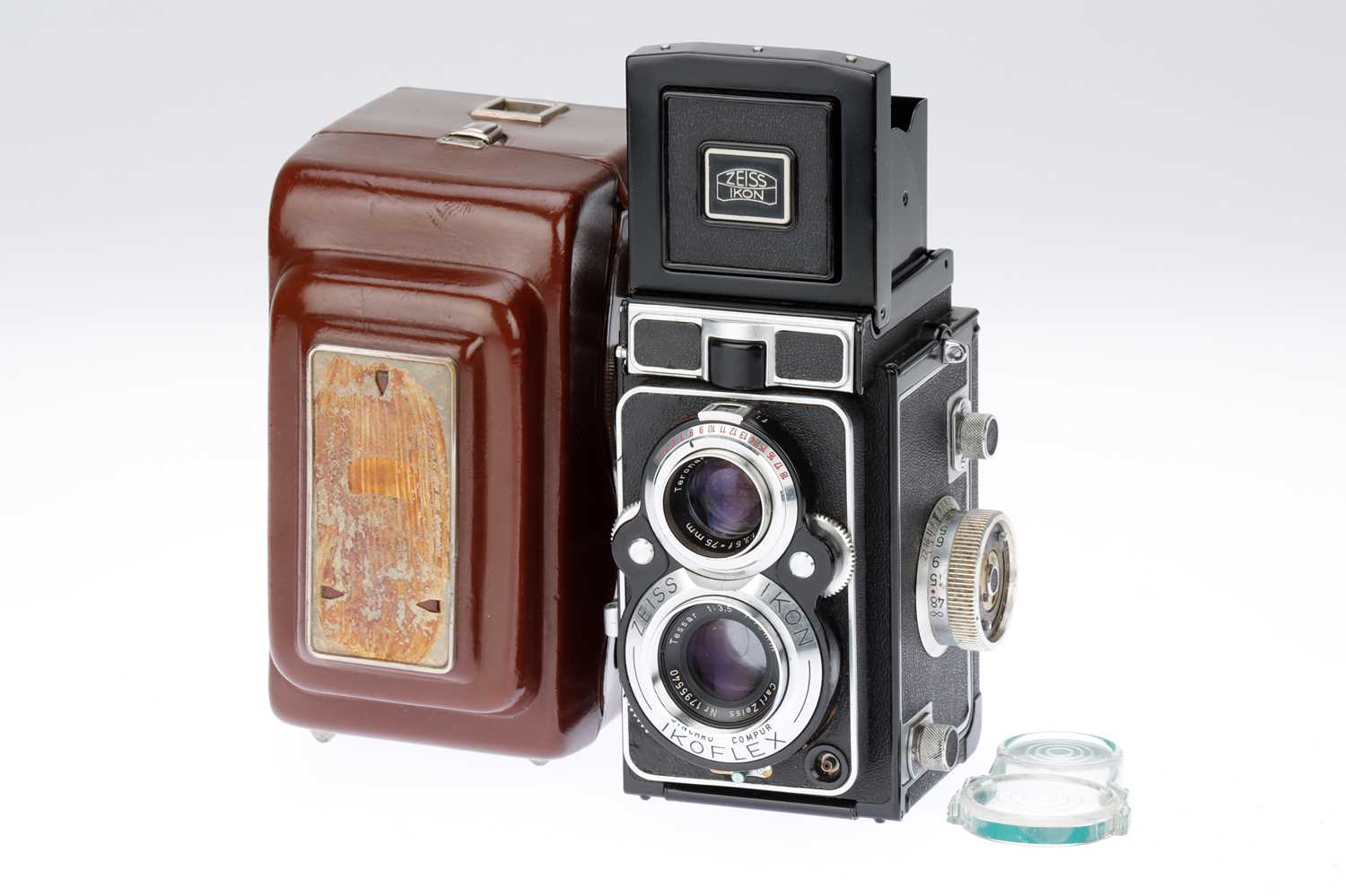 Lot 226 - A Zeiss Ikon Ikoflex Favorit Medium Format TLR Camera