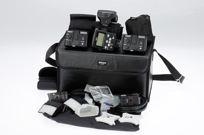 Lot 496 - A Nikon Close-up Speedlight Wireless Remote Kit and Commander