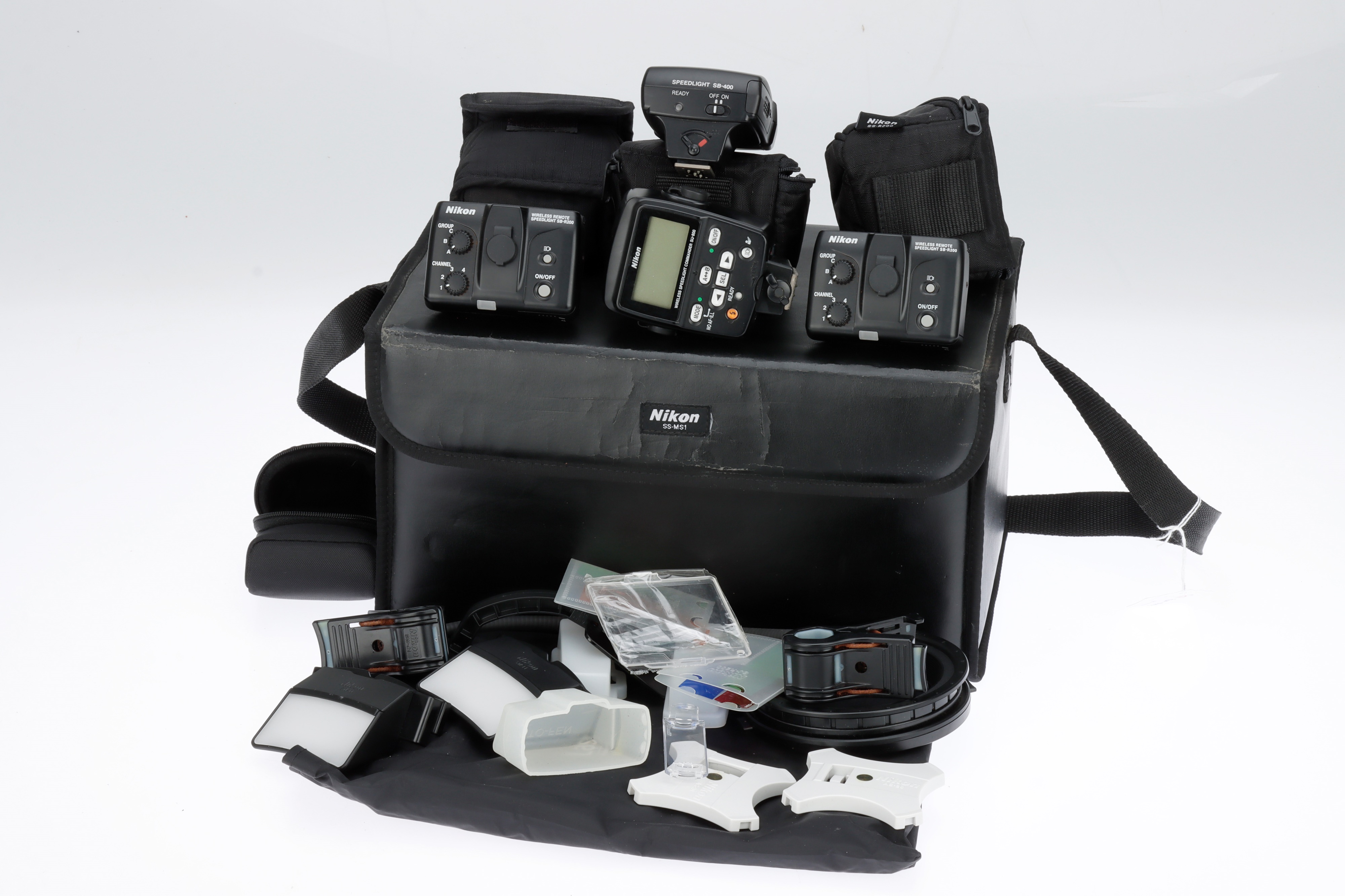 Lot 496 - A Nikon Close-up Speedlight Wireless Remote