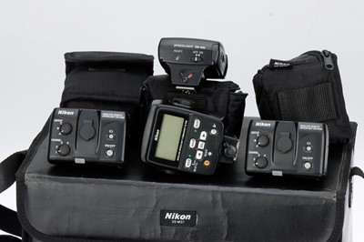 Lot 496 - A Nikon Close-up Speedlight Wireless Remote Kit and Commander