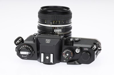 Lot 83 - A Nikon Nikkormat EL 35mm SLR Camera