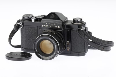 Lot 190 - An Asahi Pentax S1a SLR Camera