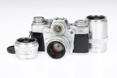 Lot 99 - A Zeiss Ikon Contarex Bulls-Eye 35mm SLR Camera with Lenses