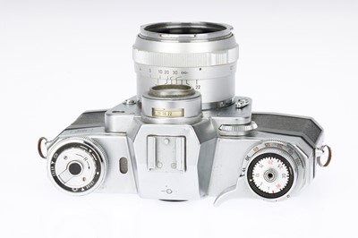 Lot 99 - A Zeiss Ikon Contarex Bulls-Eye 35mm SLR Camera with Lenses