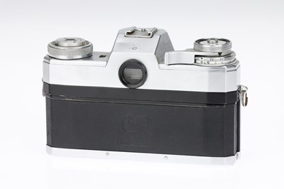 Lot 99 - A Zeiss Ikon Contarex Bulls-Eye 35mm SLR Camera with Lenses